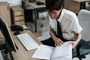 新卒で転職したい人へ｜まず確認すべき5つのチェックリストのアイキャッチ